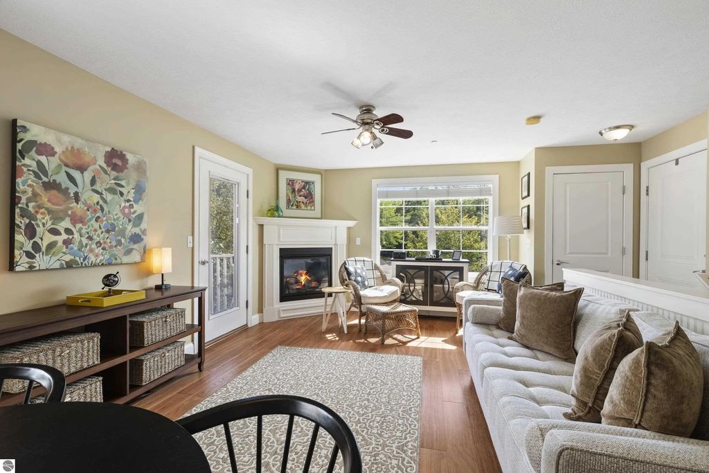 701 E State Street #d, Traverse City