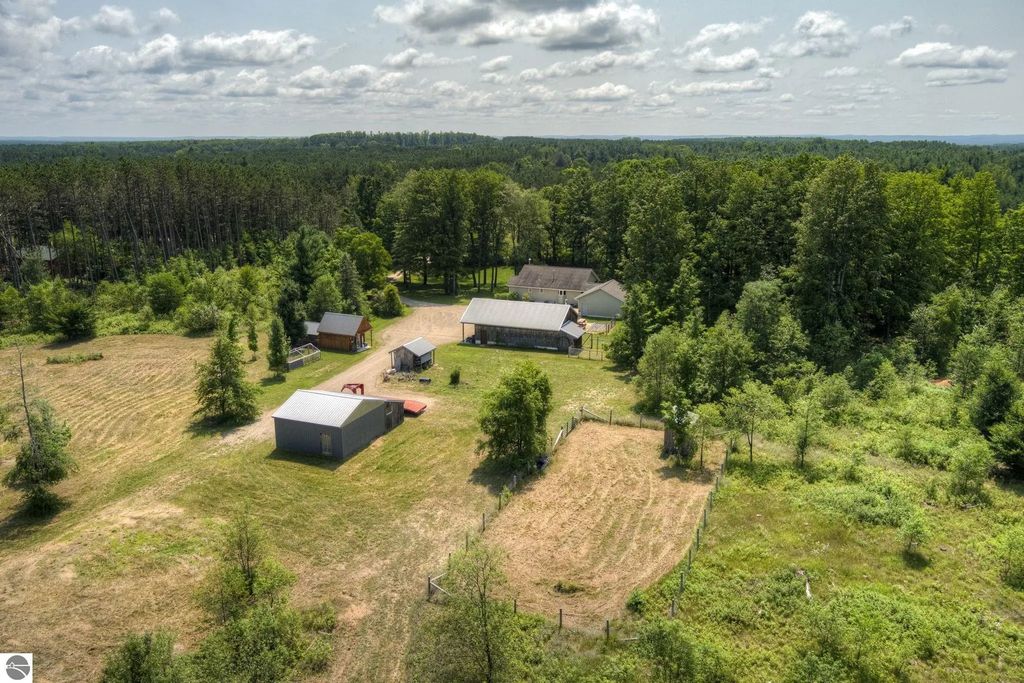 2625 Walton Road, Kingsley