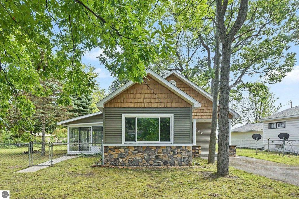 1237 Clinch Street, Traverse City