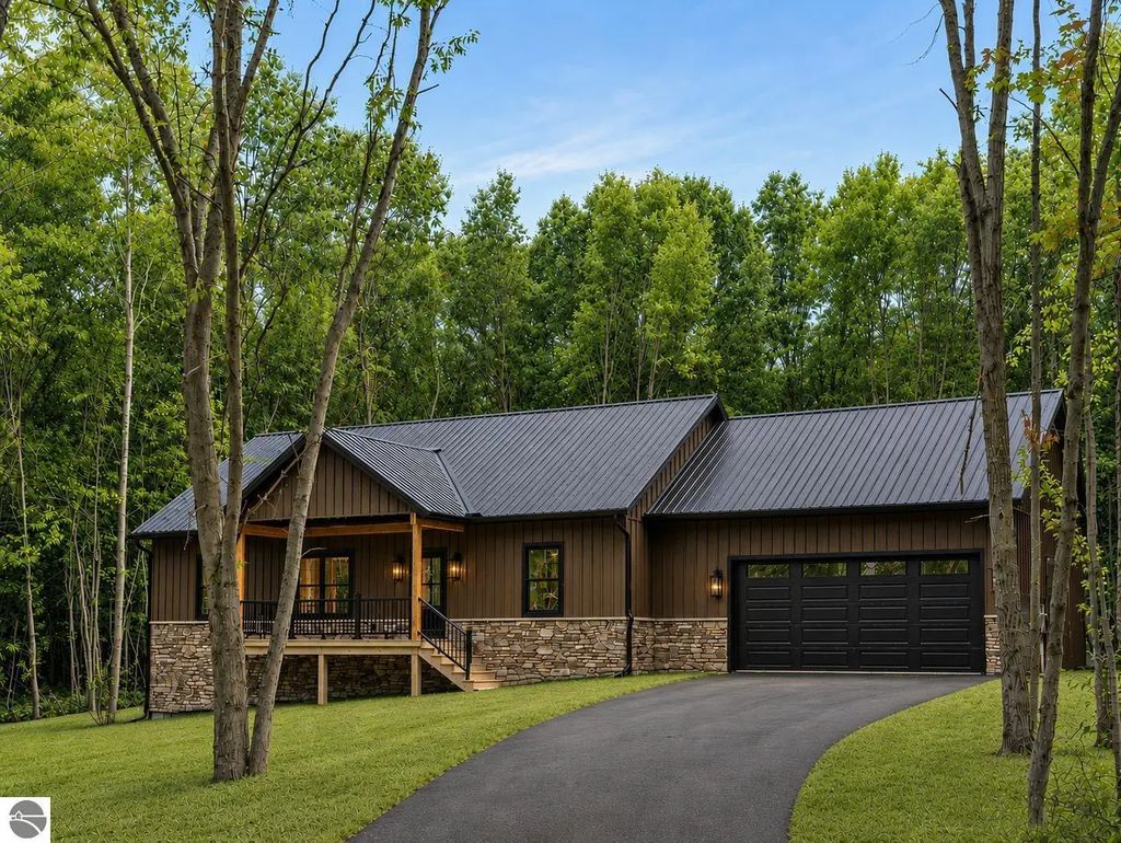 4871 River Woods Road, Lake City