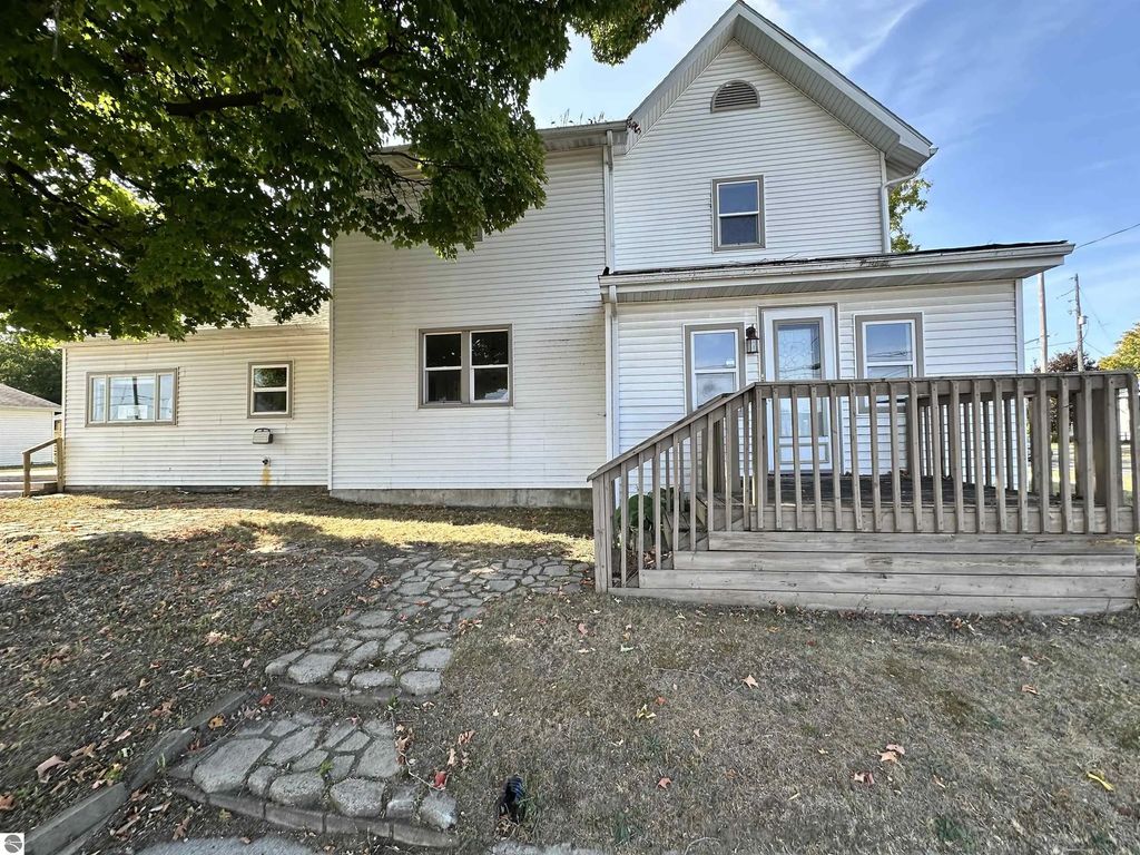 601 W Main Street, Mecosta