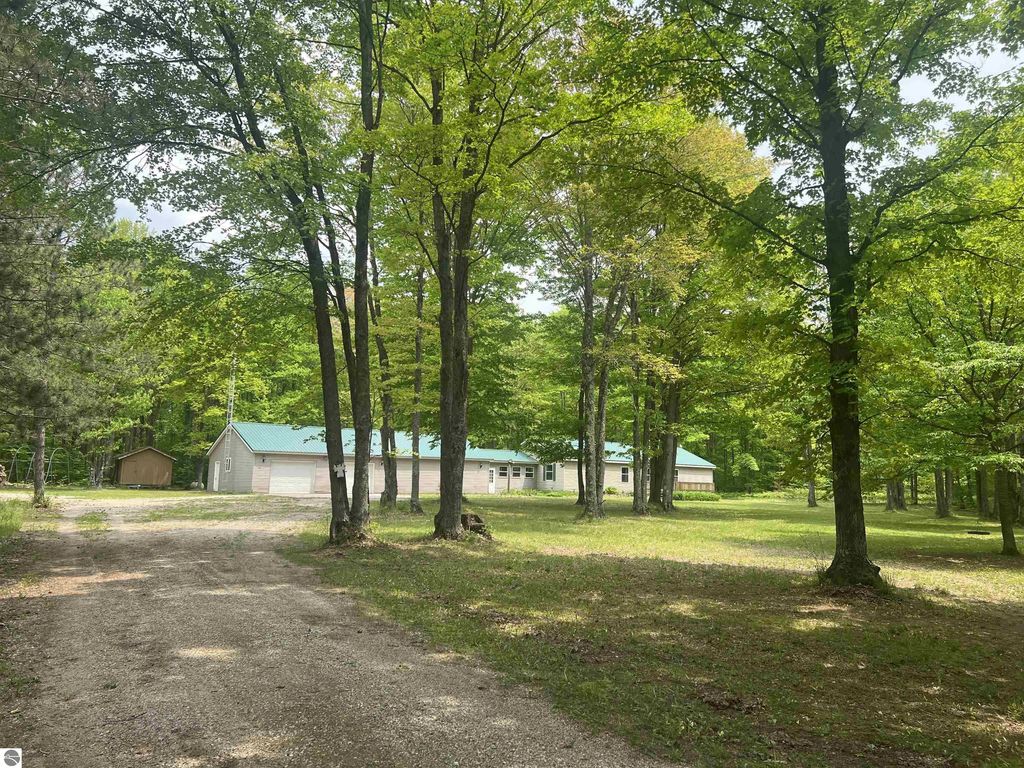 135 Montgomery Road, South Boardman