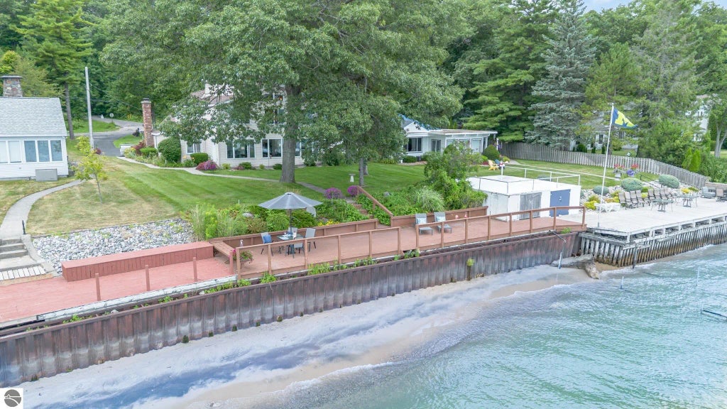 2011 Douglas Drive, Tawas City