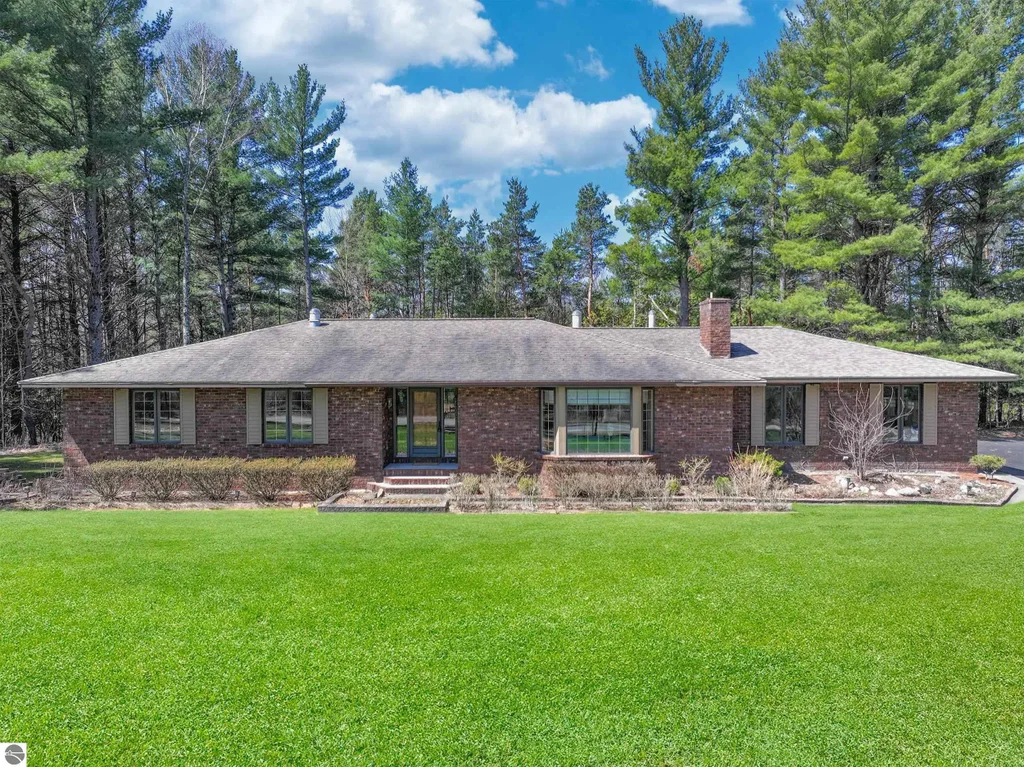 7021 Cook Road, Williamsburg