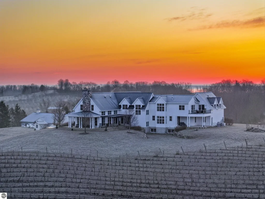 10292 Fort Road, Suttons Bay