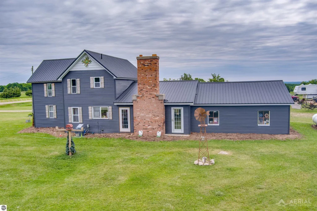 4441 Deckerville Road, Lupton