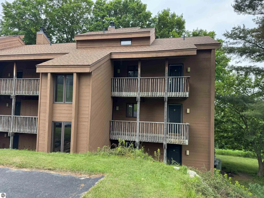 4673 Crossover Drive, Bellaire