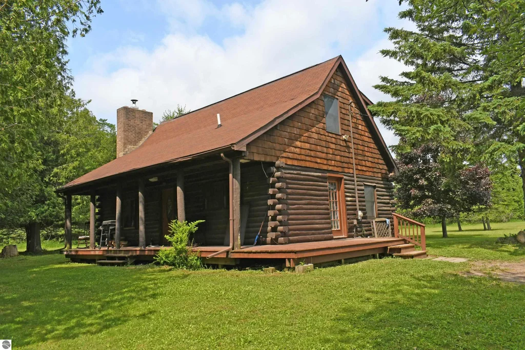 550 Curtis Road, East Tawas