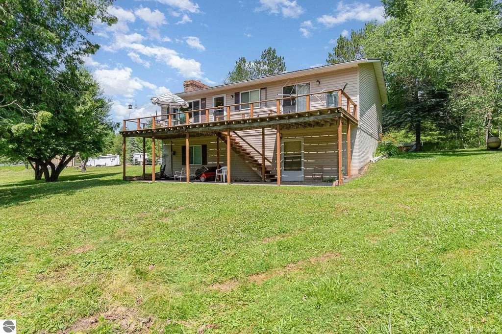 4921 W Carpenter Road, Tawas City