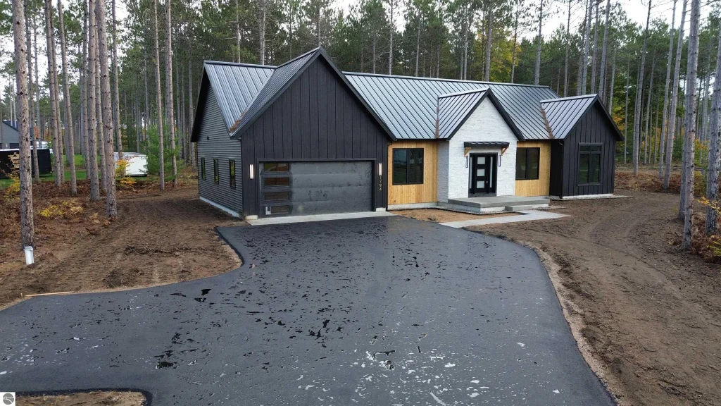 1794 Cascade Trail, Traverse City