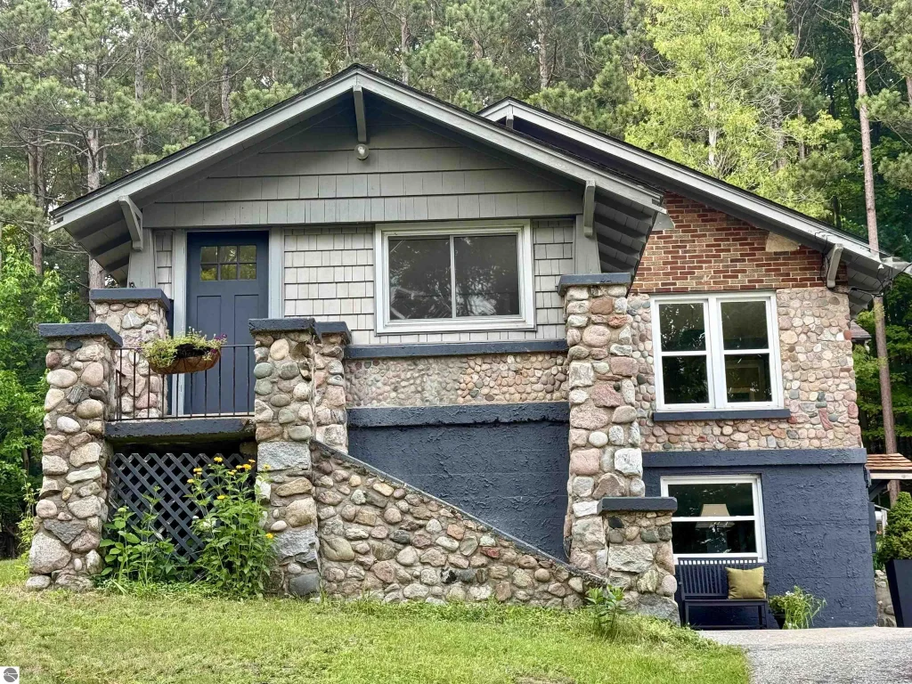 925 Beech Street, Frankfort