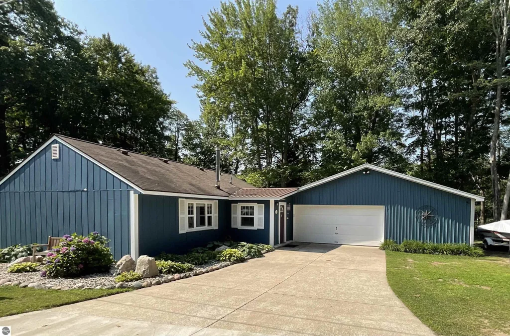 7180 Shore Road, Ne, Kalkaska