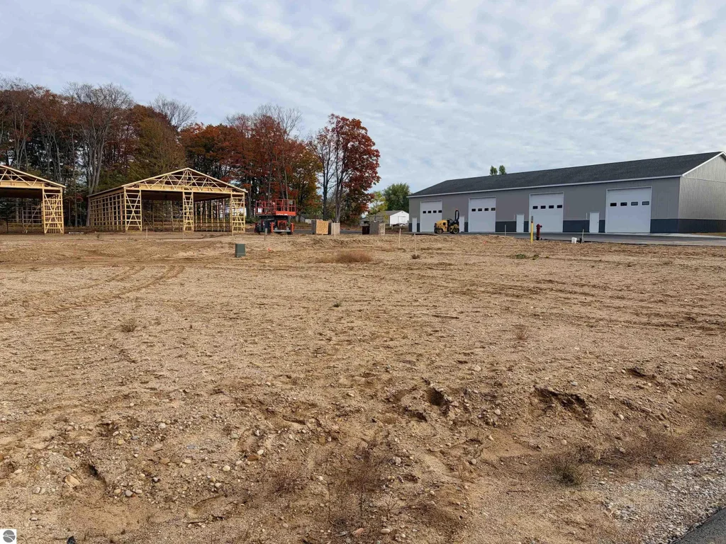 5839 Storage Loop Drive, Traverse City