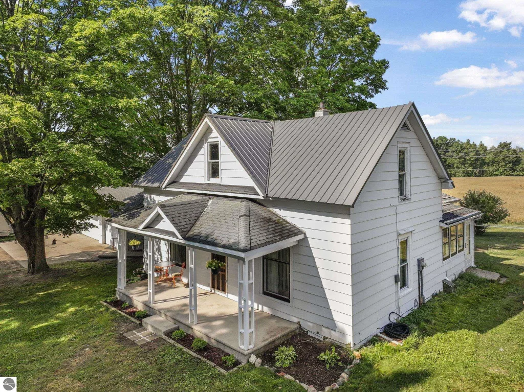 11470 S 39 Road, Cadillac