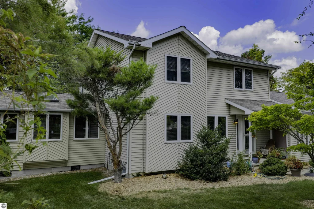 1000 Country Way, Mt Pleasant