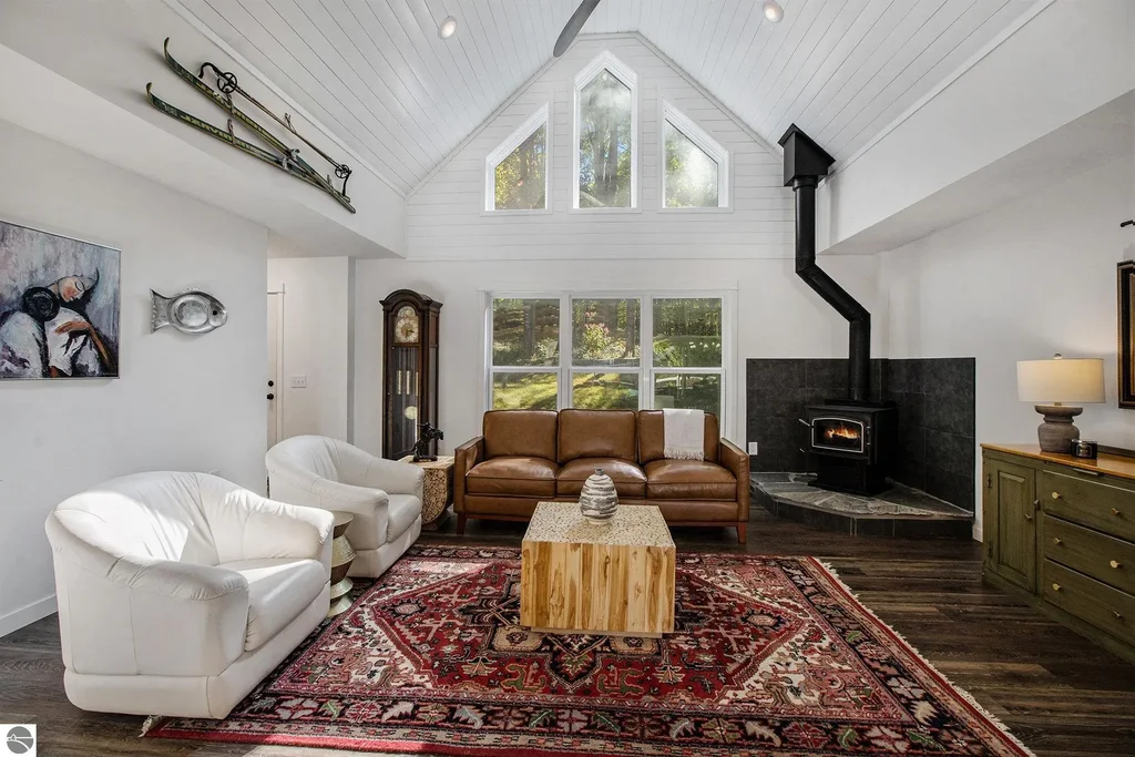 16602 Acorn Ridge Trail, Beulah