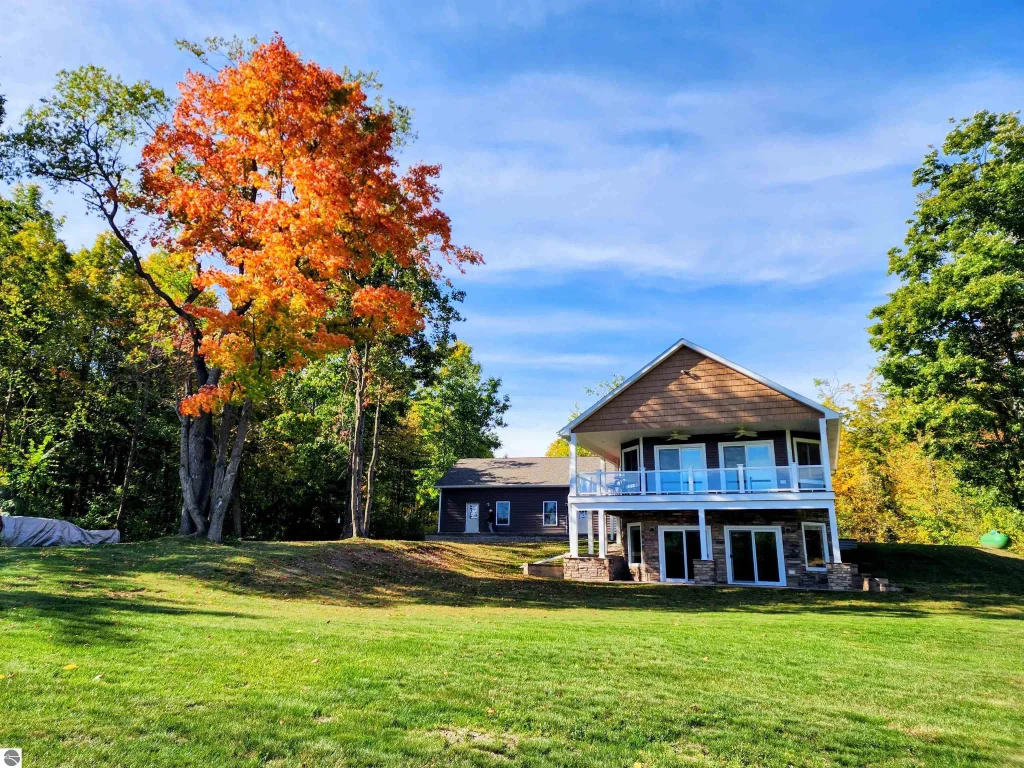 5515 Winterset Drive, Elmira