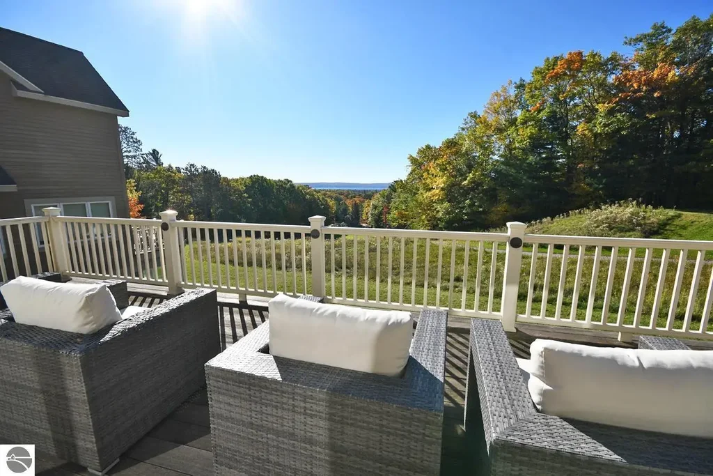 8 Chimney Ridge, Glen Arbor