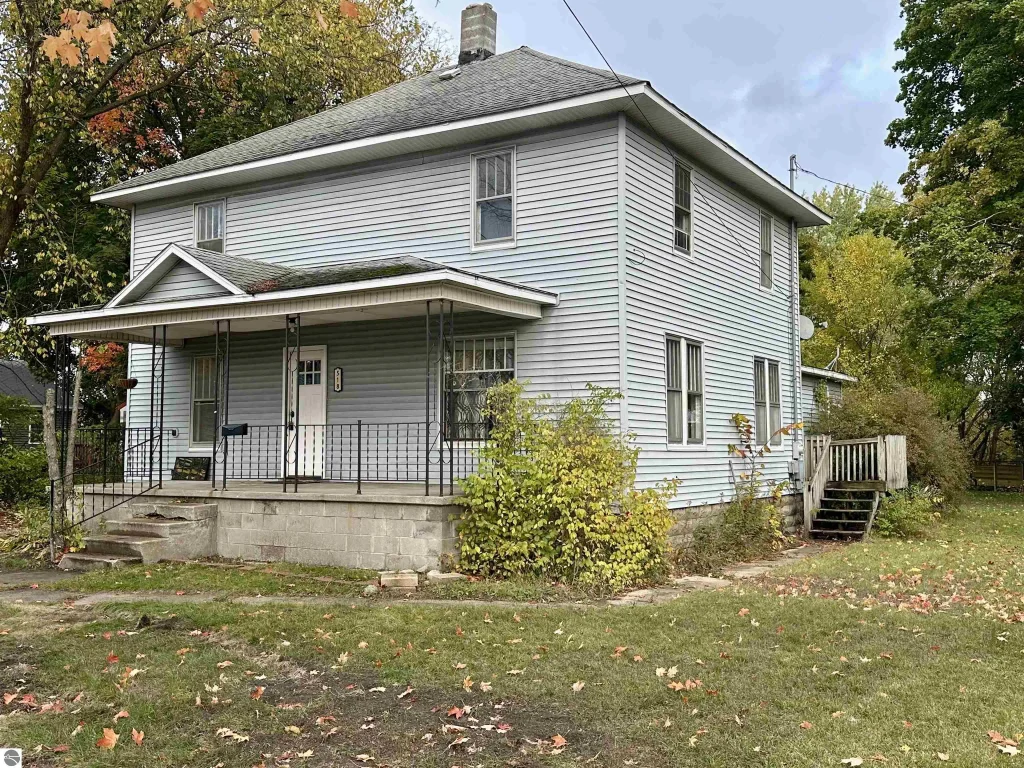 518 Bond Street, Cadillac