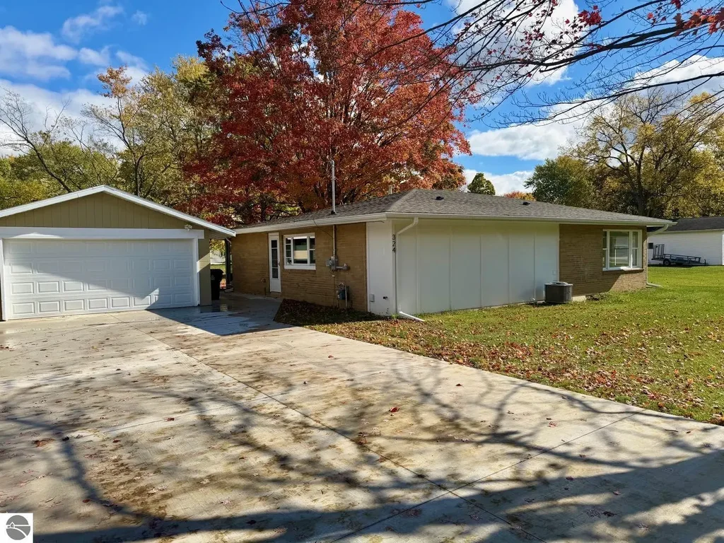 324 N 4th Street, Shepherd