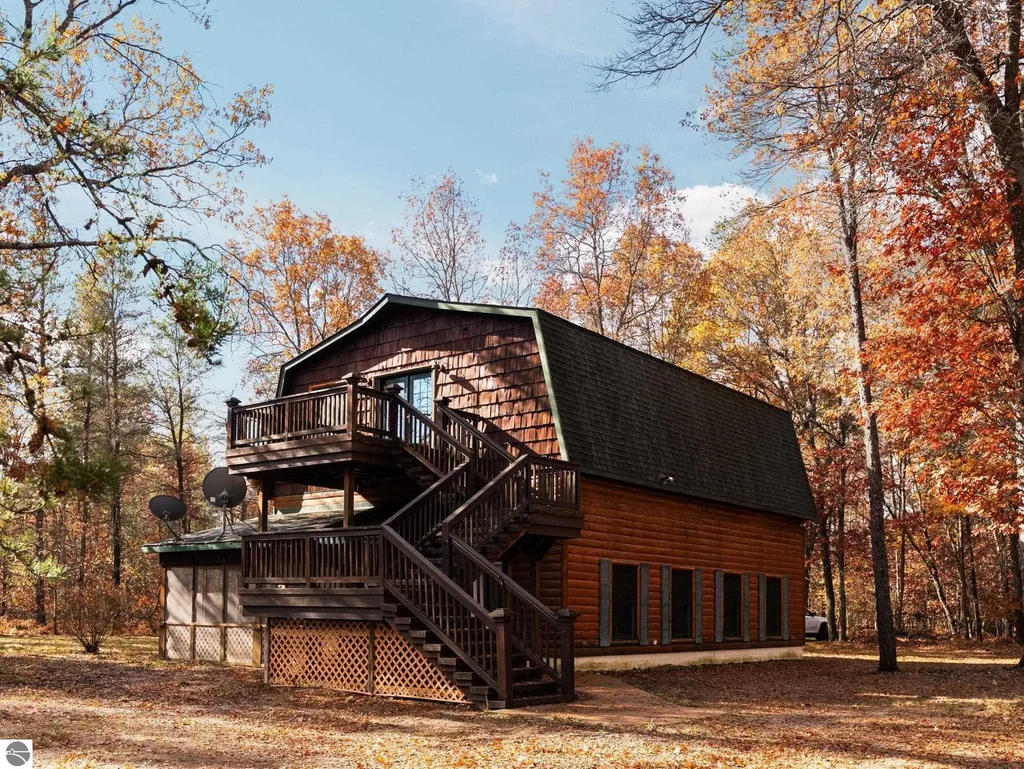 9650 Elliott Road, Fife Lake