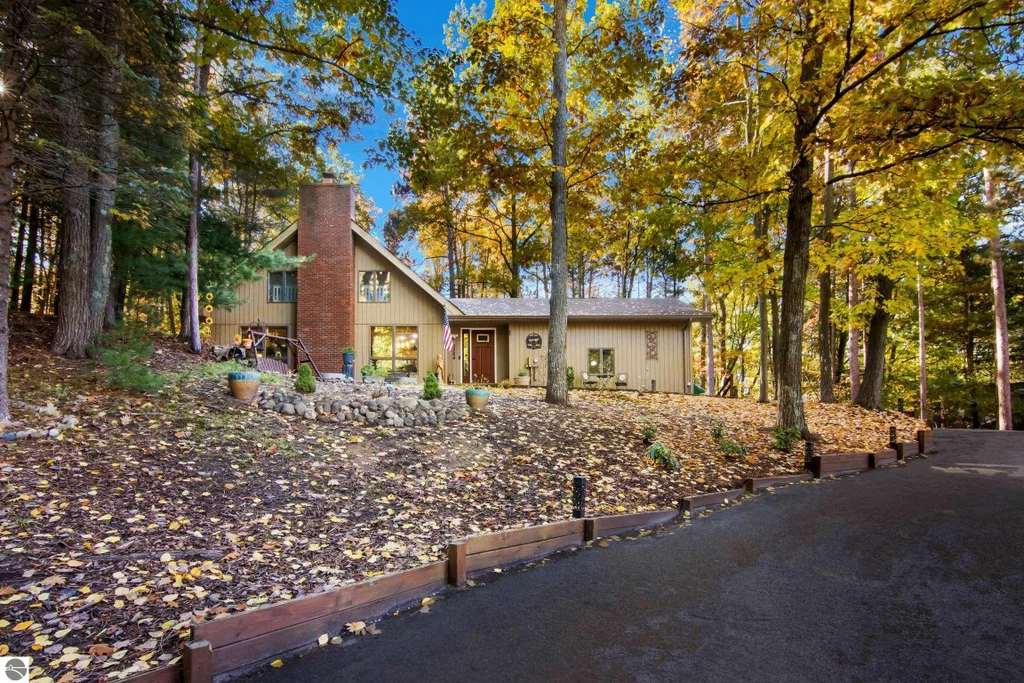 3264 Greenwood Drive, Traverse City