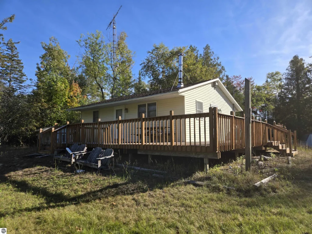 5971 E Point Road, Harrisville