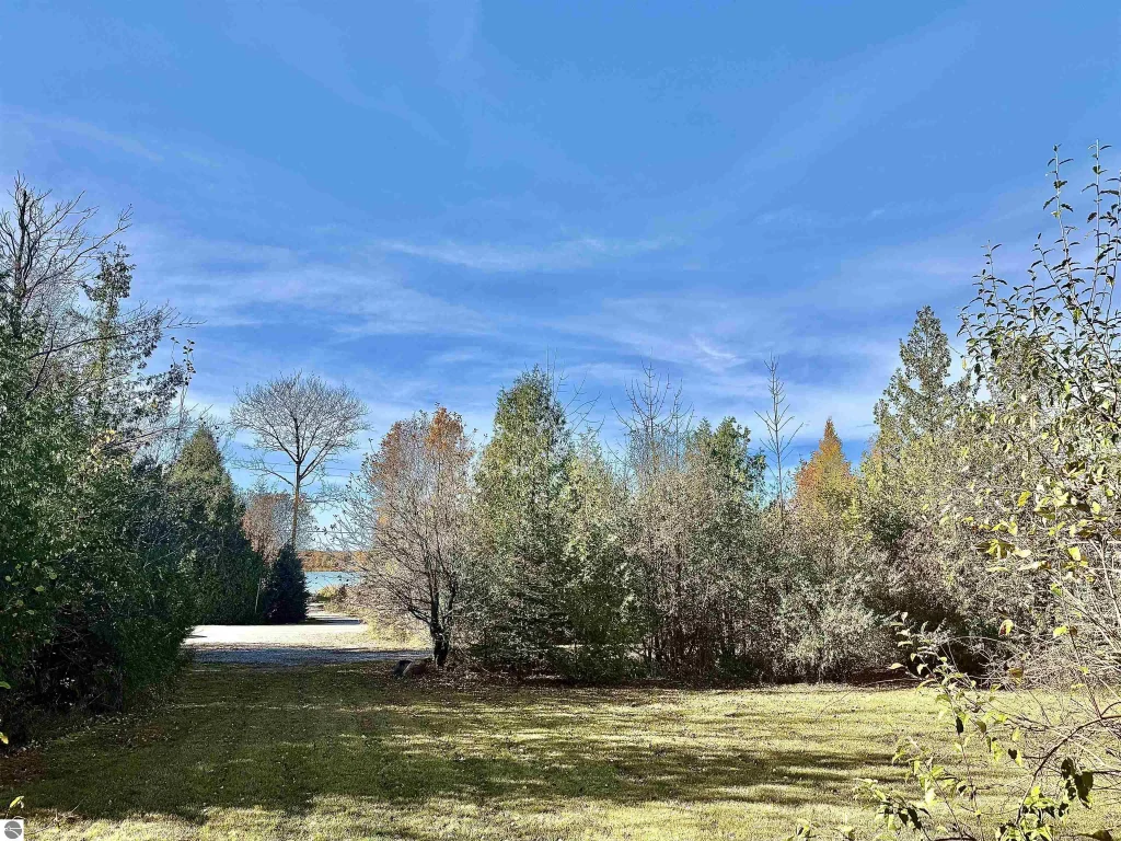 305 Rivershore Drive, Elk Rapids