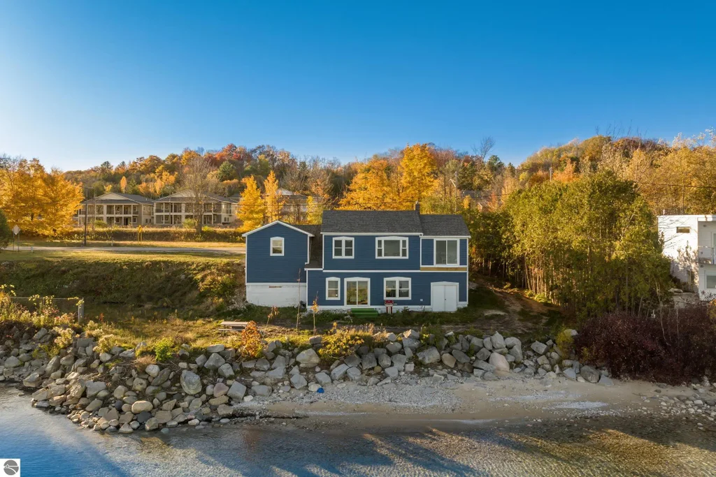 800 N St Joseph Street, Suttons Bay