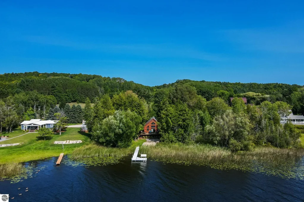 4871 Murray Lane, East Jordan