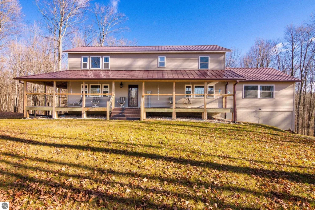 5877 E Lake Five Lane, Kalkaska