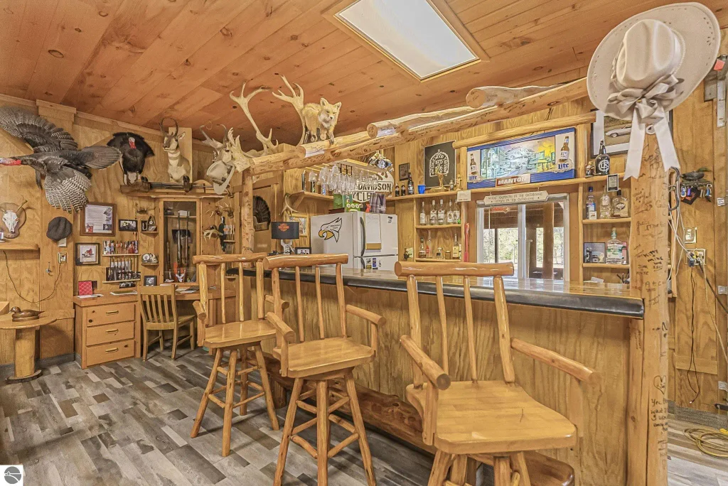 11486 Old Us Hwy 131, Fife Lake