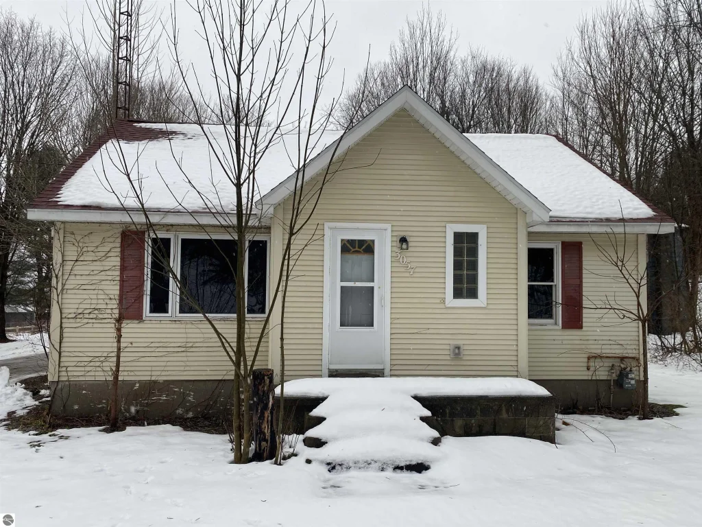 3057 Lynn Street, Boyne Falls