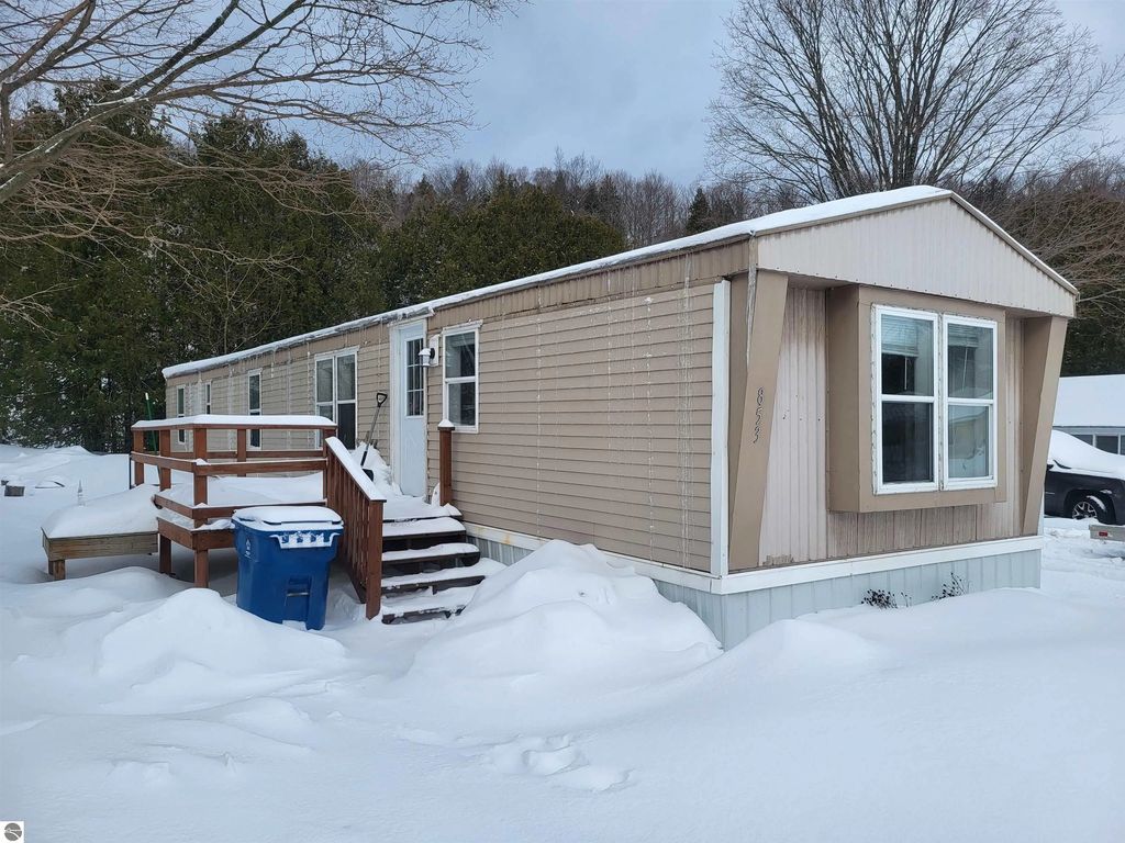 853 Glen Avenue 2, Elberta