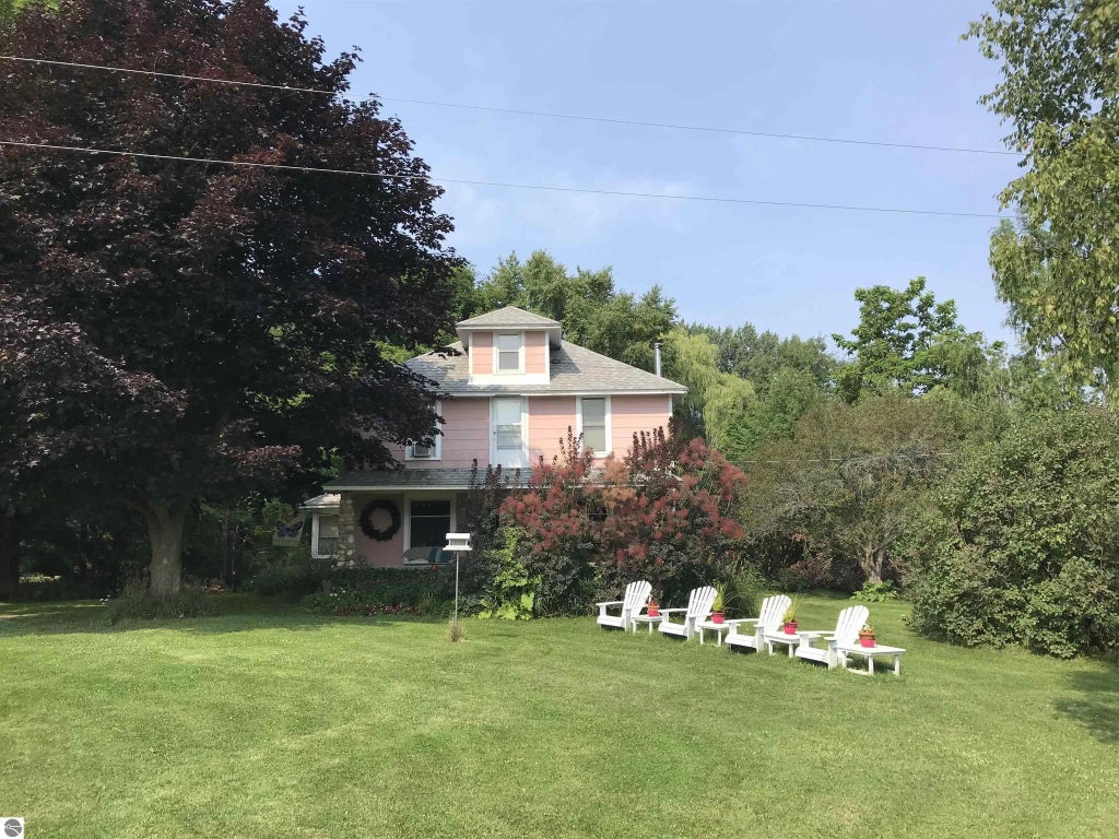 5360 Quarterline Road, Kewadin