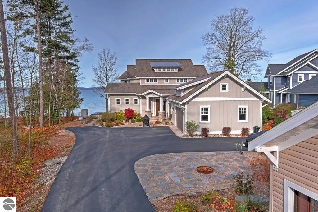 2755 Shore Wood Drive, Traverse City