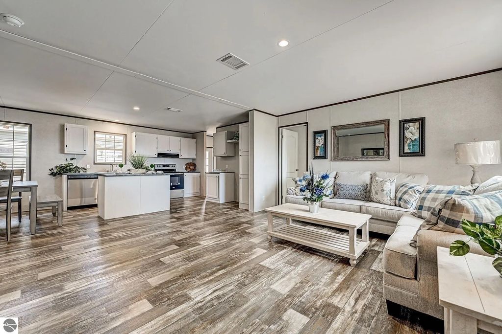 7147 Willowbrook Circle, Mancelona