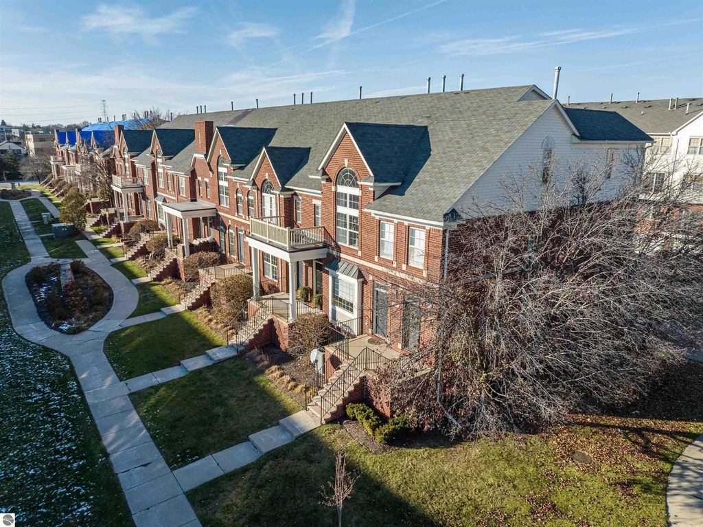 3289 Newbury Place, Troy
