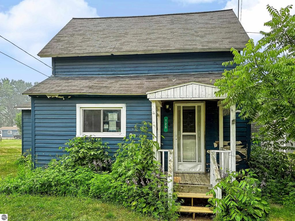 125 N Chippewa, Shepherd