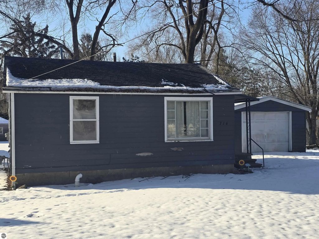 716 E Newark Street, Ithaca