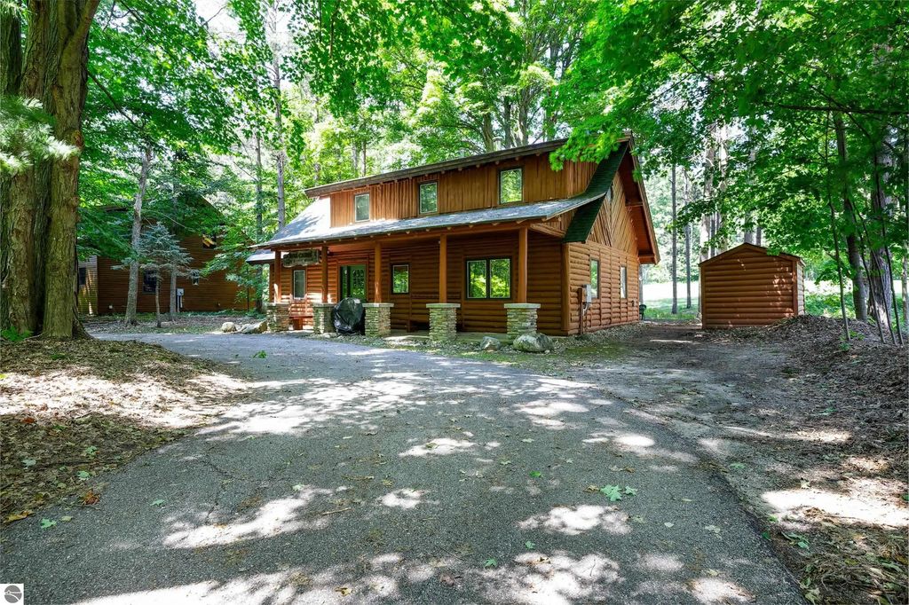 12132 Crystal Mountain Drive, Thompsonville