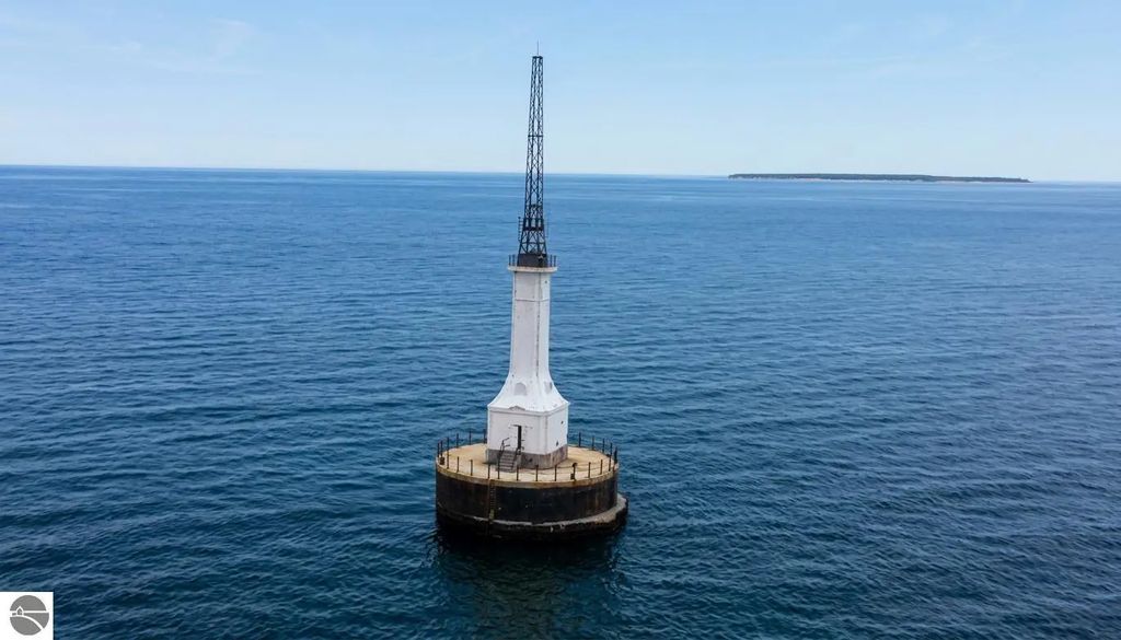 Gravelly Shoal Lighthouse, Saginaw