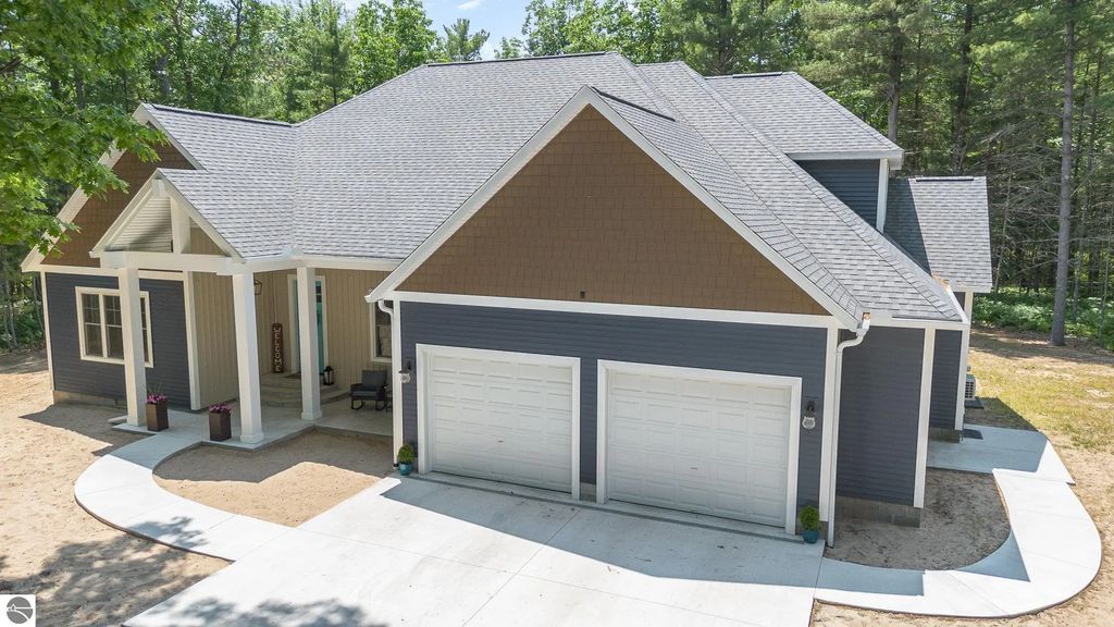 1379 Kunze Road, East Tawas