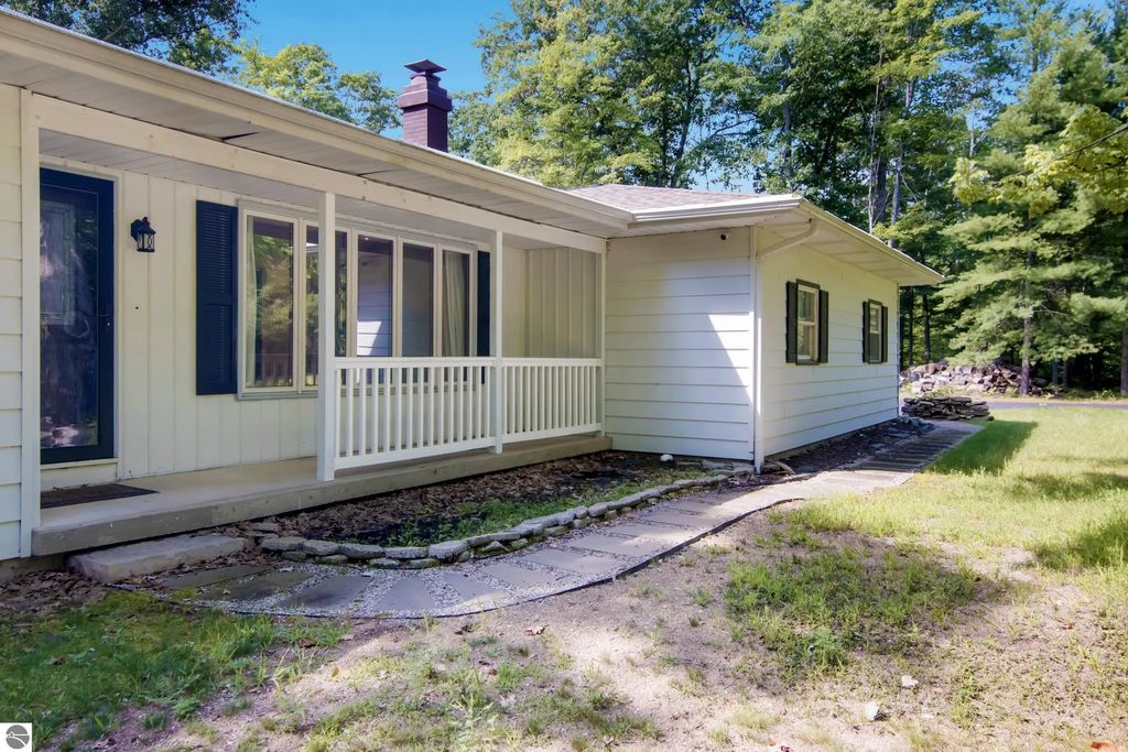 5896 Betsie River Road, Interlochen
