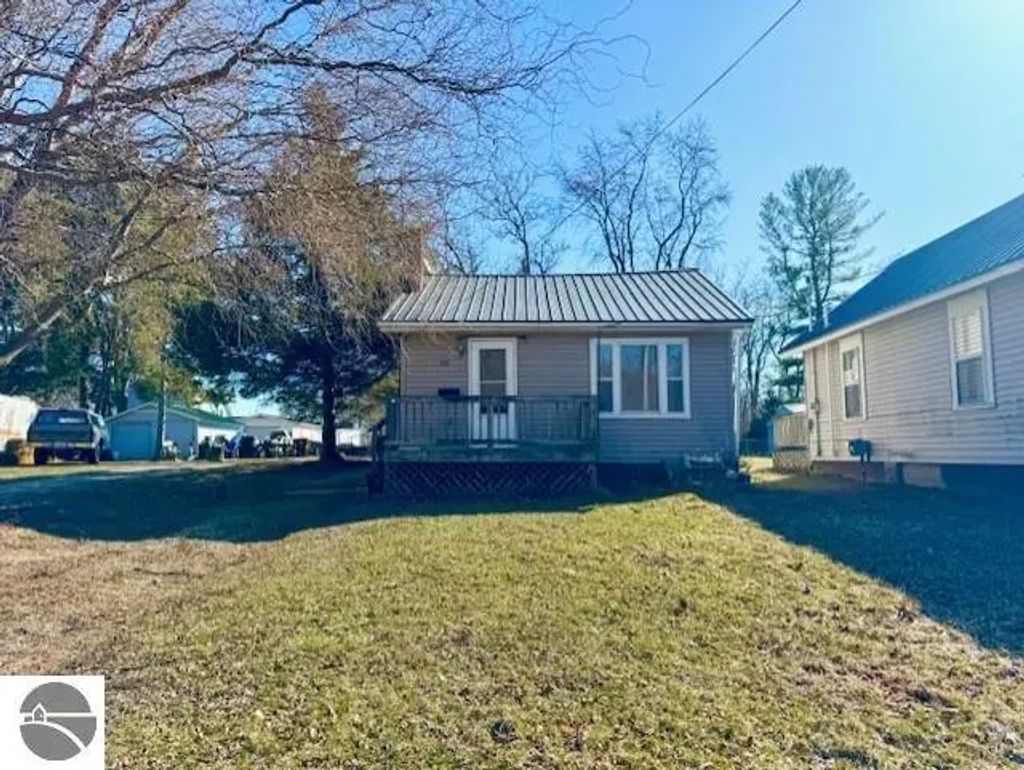 348 N Grover Avenue, Alma