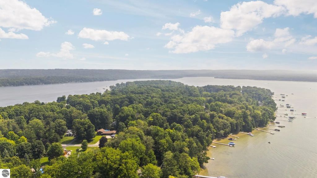 3855 White Birch Drive, Grawn