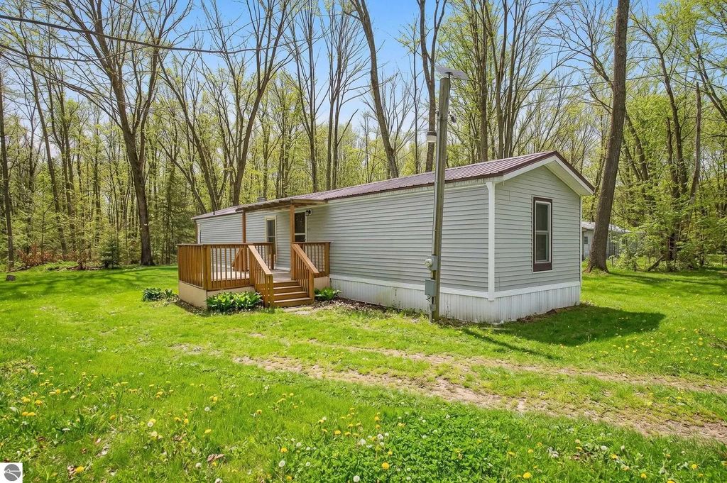 6220 Maple Trail, Harrison