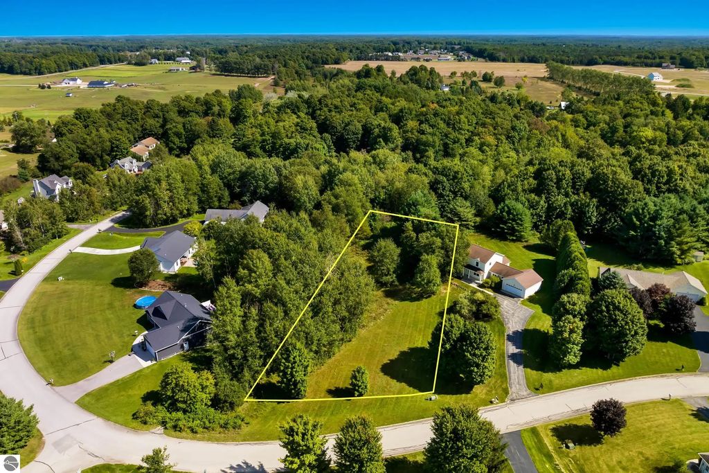 846 Shamrock Lane, Traverse City