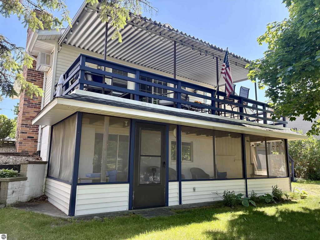 4958 Bayou Drive, Lake
