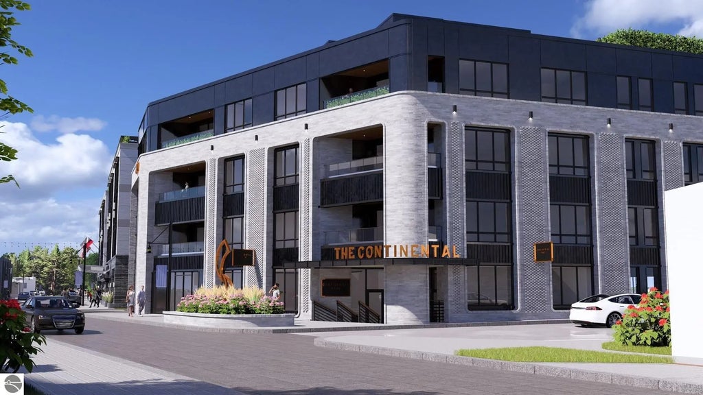 207 W Grandview, Traverse City